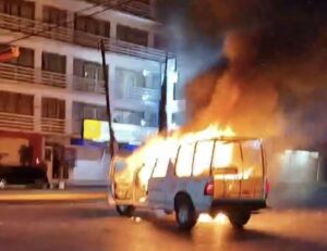 ROJA la PATRULLA INCENDIADA