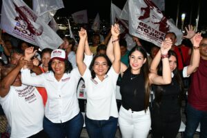 BOLETÍN BEATRIZ MOJICA VIENDO EL DEBATE (1)