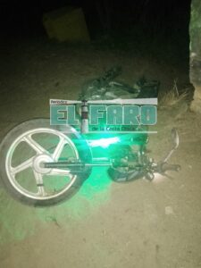 ROJA LA MOTOCICLETA