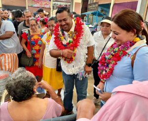 principal visita a mercado de cruz grande (1)
