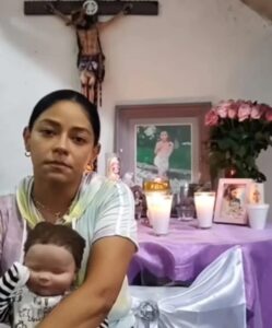 roja-Erika-Gama