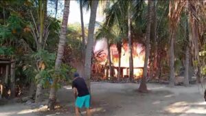ROJA DURANTE EL INCENDIO (1)