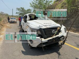 ROJA LA CAMIONETA VOLCADA (1)