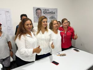 estado Las candidatas con Julieta Fernández