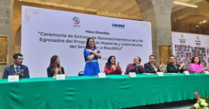 CONGRESO CONCLUYEN MAESTRIAS (2)