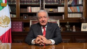 NACIONAL-AMLO-FELICITA-A-CLAUDIA