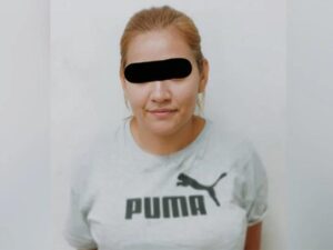 ROJA ANA CECILIA