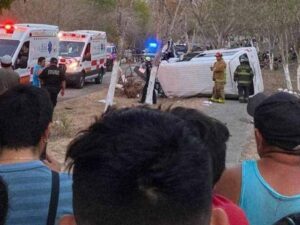 ROJA COMBI ACCIDENTADA
