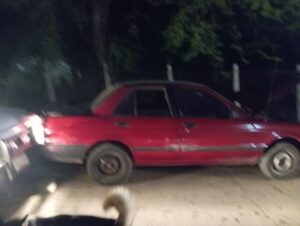 ROJA-EL-SEGUNDO-COCHE-GOLPEADO