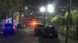 ROJA PISTOLEROS IRRUMPEN EN REUNIÓN