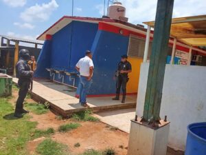 ROJA RONDINES DE LA POLICÍA (2)