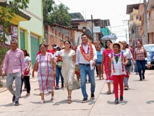 SAN LUIS EDGAR VENTURA ACOMPAÑADO DE AMIGOS Y FAMILIARES