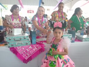 TLACOACHIS ENTREGA DE RECONOCIMIENTOS