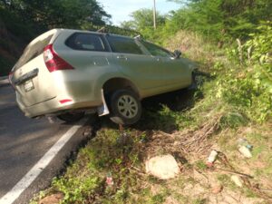 ROJA AUTO ACCIDENTADO (2)