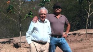 ROJA LA HISTORICA ENTREVITSA CON JULIO SHERER