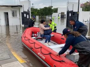 nacional rescate en lancha