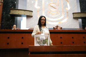 BOLETÍN Lupita Villalva junta preparatoria del Congreso (3)