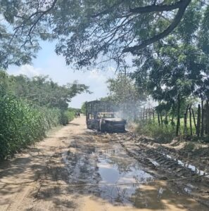 ROJA LA CAMIONETA CALCINADA