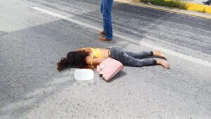 ROJA LA MUJER