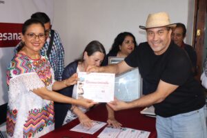 SOCIALES PARTICIPANTES (1)