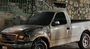 ROJA LA CAMIONETA