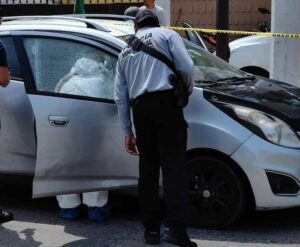 roja el vehiculo de los agresores (1)