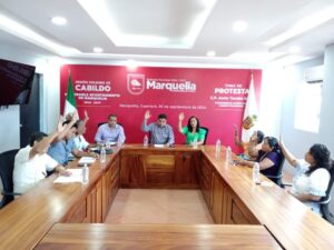 MARQUELIA ENTREGA DE NOMBRAMIENTOS (2)