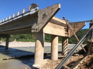 TLACO EL PUENTE DESTROZADO