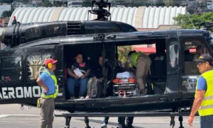 roja ambulancia aerea