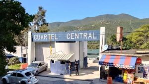 roja cuartel policial