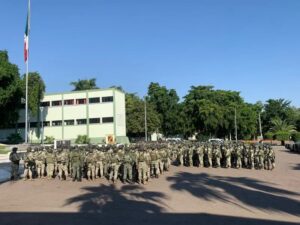 roja efectivos militares