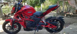 ROJA LA MOTOCICLETA