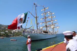 ESTADO ZARPA EL BUQUE ESQUELA (2)