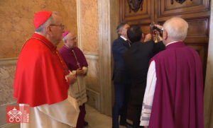 NACIONAL SELLAN APARTAMENTO DEL PAPA