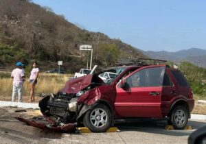 roja La camioneta EcoSport