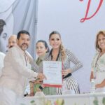 Evelyn reconoce entrega y servicio de docentes de Guerrero