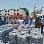 Productores de Marquelia reciben alambre de púas