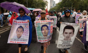NACIONAL AYOTZINAPA REUNION MEXICO