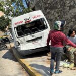 Dos lesionadas deja choque de urvan en Caleta