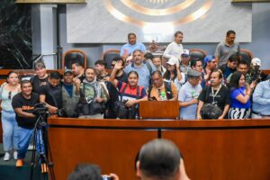 estado periodistas toman tribuna