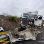 Trailero resulta lesionado al subirse al camellón de la Autopista
