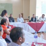 Evelyn acuerda plan integral con vecinos de Malinaltepec