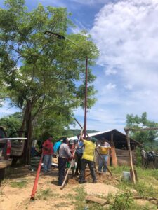CUAUTEPEC INSTALAN LÁMPARAS (1)
