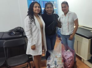 MARQUELIA ENTREGA DE MEDICINAS (1)