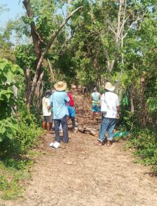 IGUALAPA POBLADORES ABRIENDO PASO (1)