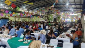 OME DURANTE LA FIESTA (2)