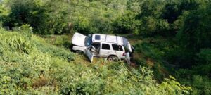ROJA CAMIONETA EN LA QUE VIAJABAN