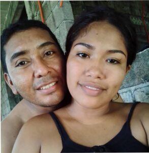 ROJA LA PAREJA