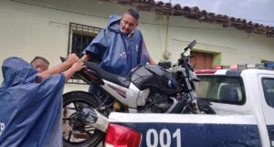 ROJA MOTOCICLETA DEL RESPONSABLE