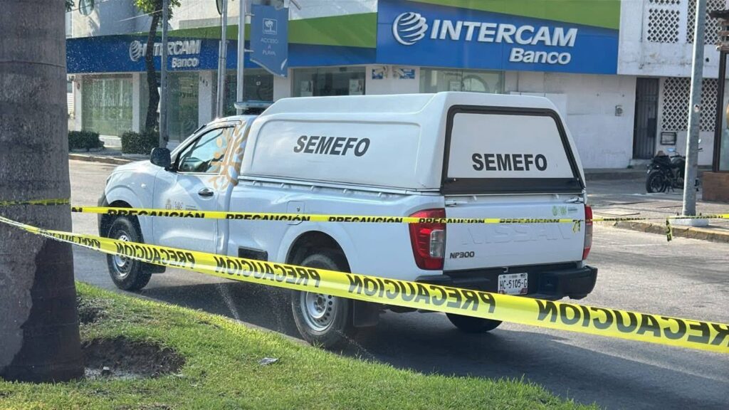 Muere mujer atropellada en Costera de Acapulco - El Faro de la Costa Chica